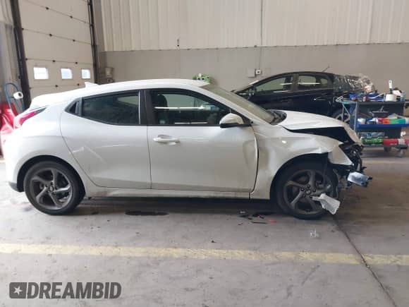 2019 Hyundai Veloster Premium with VIN KMHTG6AF7KU019571, listed as a IAAI auction lot 41478431 with 107,197 mi miles and . Bid and sale history available at DreamBid. Image 14.