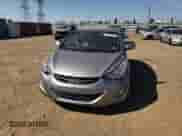 2013 Hyundai Elantra GLS с VIN KMHDH4AE8DU902823, выставлен на аукционе Copart как лот 81783065 с пробегом 151 980 миль миль и Списание • Salvage title. История ставок и продаж доступна на DreamBid. Изображение 13.