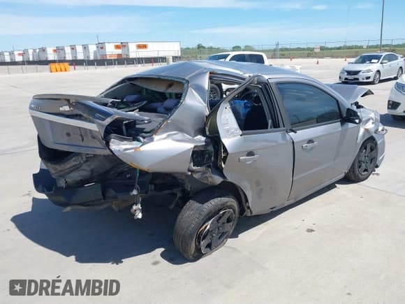 ✅ 2010 Chevrolet Aveo 1LT • VIN: KL1TD5DEXAB045612 • Lot: 39092738. Wystawiony na IAAI z przebiegiem Nie podano. Bezpłatny archiwum sprzedaży aukcyjnych z USA i szczegółowy raport historii pojazdu na DreamBid. Zdjęcie 4.