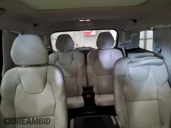 ✅ 2023 Volvo XC90 • VIN: YV4H60CW2P1992578 • Лот: 39003014. Опубликован ранее на Copart с пробегом 3 997 миль. Бесплатный доступ к архиву аукционных продаж из США и подробный отчёт об истории автомобиля на DreamBid. Изображение 10.