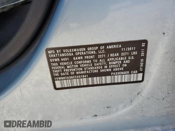 ✅ 2012 Volkswagen Passat SE • VIN: 1VWBH7A38CC031841 • Лот: 86506125. Опубликован ранее на Copart с пробегом 186 293 миль. Бесплатный доступ к архиву аукционных продаж из США и подробный отчёт об истории автомобиля на DreamBid. Изображение 12.