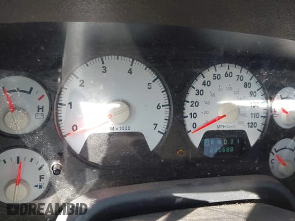 ✅ 2007 Dodge 1500 SLT • VIN: 1D7HU18207S247025 • Lot: 43571706. Listed on IAAI with 235,688 mi. Free auction sales archive from the USA and detailed vehicle history report at DreamBid. Image 7.