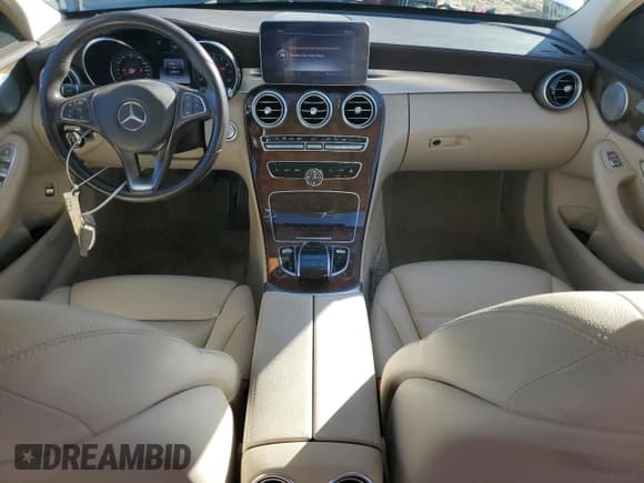 ✅ 2015 Mercedes-Benz C 300 Luxury • VIN: 55SWF4KB9FU069003 • Lot: 91484955. Wystawiony na Copart z przebiegiem 128 842 mil. Bezpłatny archiwum sprzedaży aukcyjnych z USA i szczegółowy raport historii pojazdu na DreamBid. Zdjęcie 8.