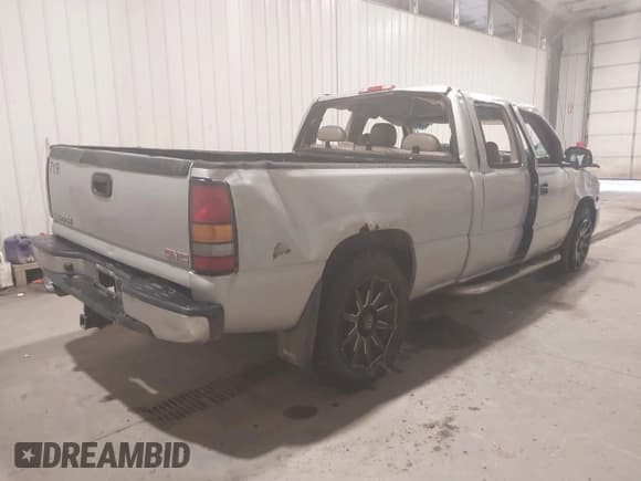 ✅ 2006 GMC Sierra 1500 SLE2 • VIN: 1GTEK19B76Z198025 • Лот: 43398162. Опубликован ранее на IAAI с пробегом Не указан. Бесплатный доступ к архиву аукционных продаж из США и подробный отчёт об истории автомобиля на DreamBid. Изображение 4.