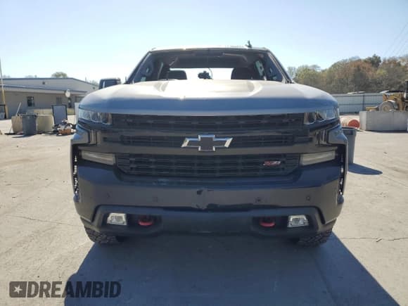 ✅ 2019 Chevrolet Silverado 1500 LT Trail Boss • VIN: 1GCPYFED0KZ396502 • Lot: 77305224. Wystawiony na Copart z przebiegiem 113 122 mil. Bezpłatny archiwum sprzedaży aukcyjnych z USA i szczegółowy raport historii pojazdu na DreamBid. Zdjęcie 5.