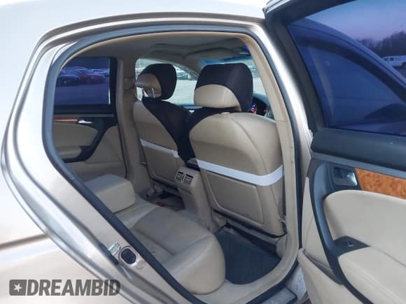 ✅ 2006 Acura TL • VIN: 19UUA66206A049164 • Lot: 43680366. Wystawiony na IAAI z przebiegiem 160 166 mil. Bezpłatny archiwum sprzedaży aukcyjnych z USA i szczegółowy raport historii pojazdu na DreamBid. Zdjęcie 8.