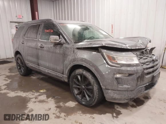 ✅ 2018 Ford Explorer XLT • VIN: 1FM5K8D8XJGC38389 • Lot: 43881336. Wystawiony na IAAI z przebiegiem 93 398 mil. Bezpłatny archiwum sprzedaży aukcyjnych z USA i szczegółowy raport historii pojazdu na DreamBid. Zdjęcie 1.