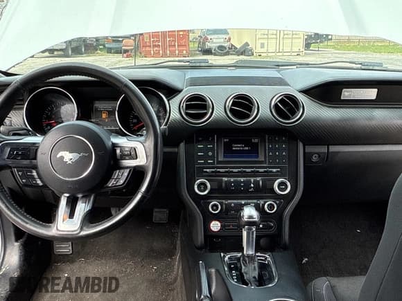 ✅ 2016 Ford Mustang V6 • VIN: 1FA6P8AM6G5336289 • Лот: 52739715. Опубликован ранее на Copart с пробегом 104 909 миль. Бесплатный доступ к архиву аукционных продаж из США и подробный отчёт об истории автомобиля на DreamBid. Изображение 9.