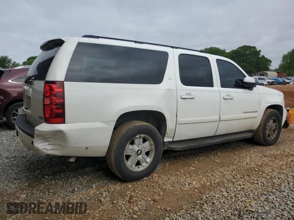 ✅ 2008 Chevrolet Suburban 2LT • VIN: 3GNFC16028G293476 • Lot: 54240355. Listed on Copart with 206,717 mi. Free auction sales archive from the USA and detailed vehicle history report at DreamBid. Image 3.
