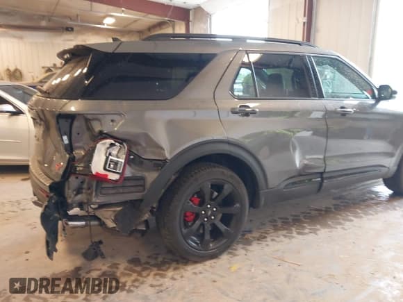 ✅ 2023 Ford Explorer ST • VIN: 1FM5K8GC5PGC26305 • Lot: 42166101. Wystawiony na IAAI z przebiegiem 27 064 mil. Bezpłatny archiwum sprzedaży aukcyjnych z USA i szczegółowy raport historii pojazdu na DreamBid. Zdjęcie 6.