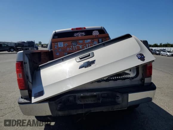 ✅ 2007 Chevrolet Silverado 1500 LS • VIN: 3GCEC13C67G549930 • Lot: 56977115. Listed on Copart with 221,511 mi. Free auction sales archive from the USA and detailed vehicle history report at DreamBid. Image 6.