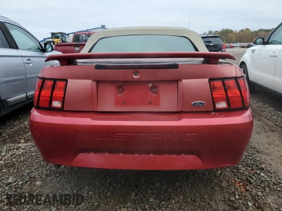 ✅ 2002 Ford Mustang Deluxe • VIN: 1FAFP444X2F209889 • Lot: 86236305. Listed on Copart with 132,131 mi. Free auction sales archive from the USA and detailed vehicle history report at DreamBid. Image 6.