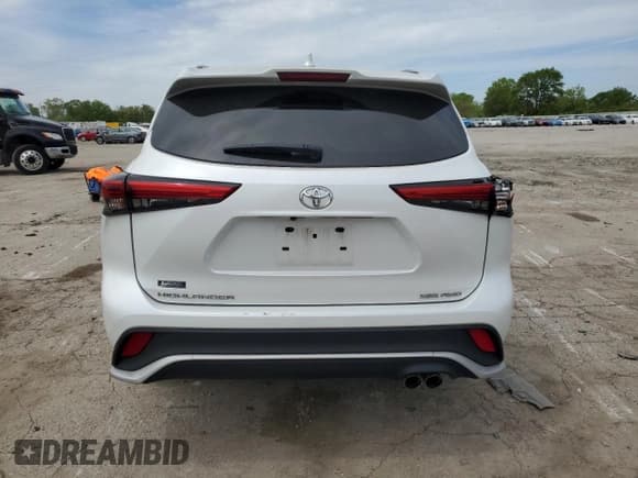 ✅ 2022 Toyota Highlander XSE • VIN: 5TDJZRBH5NS169744 • Lot: 56624015. Listed on Copart with 38,130 mi. Free auction sales archive from the USA and detailed vehicle history report at DreamBid. Image 6.