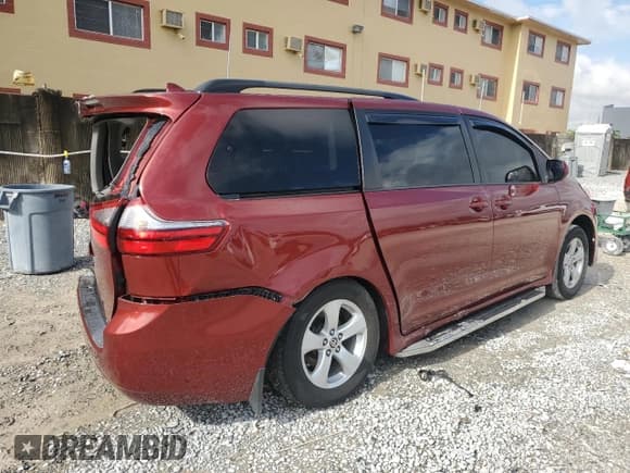 ✅ 2020 Toyota Sienna LE Auto Access Seat • VIN: 5TDKZ3DC4LS060501 • Lot: 55944775. Listed on Copart with 21,345 mi. Free auction sales archive from the USA and detailed vehicle history report at DreamBid. Image 3.
