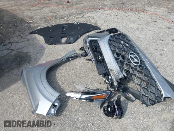 ✅ 2023 Hyundai Santa Fe Calligraphy • VIN: 5NMS54AL1PH603477 • Lot: 43322474. Listed on IAAI with 11,872 mi. Free auction sales archive from the USA and detailed vehicle history report at DreamBid. Image 12.