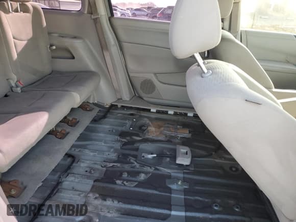 ✅ 2015 Nissan Quest S • VIN: JN8AE2KP3F9132450 • Lot: 71207475. Wystawiony na Copart z przebiegiem 110 667 mil. Bezpłatny archiwum sprzedaży aukcyjnych z USA i szczegółowy raport historii pojazdu na DreamBid. Zdjęcie 11.