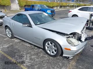 ✅ 2001 Mercedes-Benz SLK 230 Kompressor • VIN: WDBKK49F21F184632 • Lot: 41746350. Listed on IAAI with 130,281 mi. Free auction sales archive from the USA and detailed vehicle history report at DreamBid. Image 1.