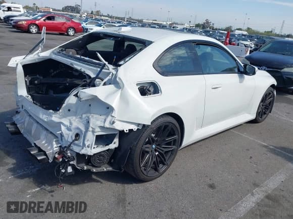 ✅ 2024 BMW M2 • VIN: 3MF13DM01R8E71653 • Lot: 41679686. Wystawiony na IAAI z przebiegiem 6 037 mil. Bezpłatny archiwum sprzedaży aukcyjnych z USA i szczegółowy raport historii pojazdu na DreamBid. Zdjęcie 4.