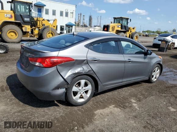 ✅ 2013 Hyundai Elantra Limited • VIN: 5NPDH4AE7DH176564 • Lot: 71714245. Listed on Copart with 204,736 mi. Free auction sales archive from the USA and detailed vehicle history report at DreamBid. Image 3.