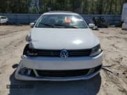 ✅ 2014 Volkswagen Jetta TDI w/Premium • VIN: 3VWLL7AJ3EM435553 • Лот: 48223515. Опубликован ранее на Copart с пробегом Не указан. Бесплатный доступ к архиву аукционных продаж из США и подробный отчёт об истории автомобиля на DreamBid. Изображение 5.