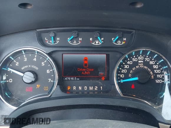 ✅ 2014 Ford F-150 XL • VIN: 1FTFX1ET4EFB10455 • Lot: 43094491. Wystawiony na IAAI z przebiegiem 47 616 mil. Bezpłatny archiwum sprzedaży aukcyjnych z USA i szczegółowy raport historii pojazdu na DreamBid. Zdjęcie 7.