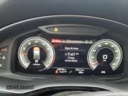 ✅ 2022 Audi Q7 Premium • VIN: WA1AJBF77ND012075 • Lot: 54492975. Wystawiony na Copart z przebiegiem 39 050 mil. Bezpłatny archiwum sprzedaży aukcyjnych z USA i szczegółowy raport historii pojazdu na DreamBid. Zdjęcie 9.