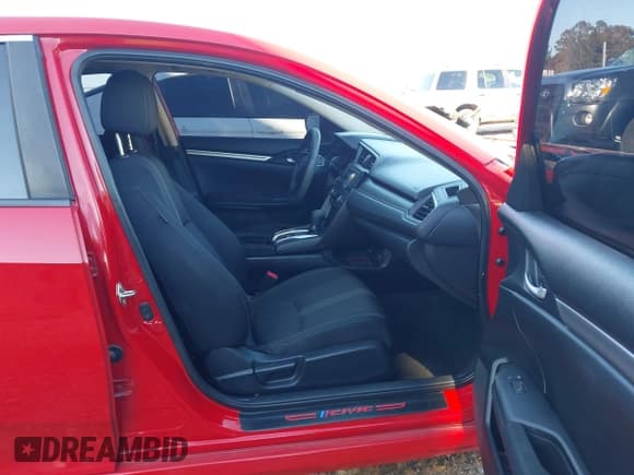 ✅ 2016 Honda Civic LX • VIN: 2HGFC2F57GH560072 • Lot: 43579961. Wystawiony na IAAI z przebiegiem 62 340 mil. Bezpłatny archiwum sprzedaży aukcyjnych z USA i szczegółowy raport historii pojazdu na DreamBid. Zdjęcie 5.