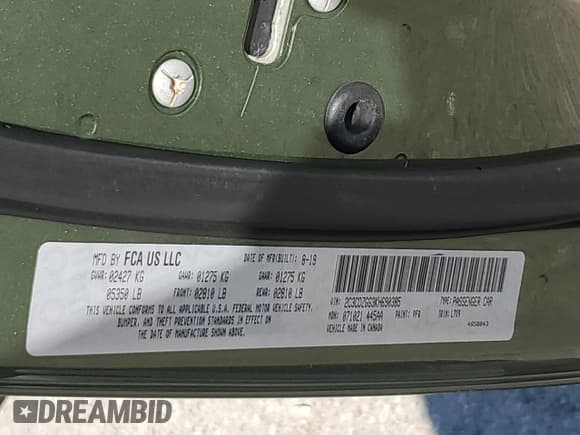 ✅ 2019 Dodge Challenger SXT • VIN: 2C3CDZGG3KH690385 • Lot: 69512284. Wystawiony na Copart z przebiegiem 63 994 mil. Bezpłatny archiwum sprzedaży aukcyjnych z USA i szczegółowy raport historii pojazdu na DreamBid. Zdjęcie 15.