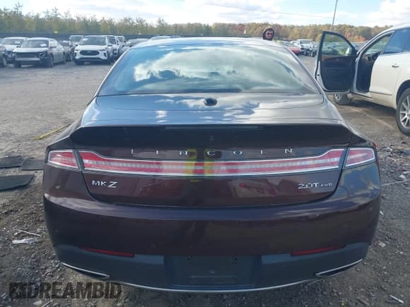 ✅ 2019 Lincoln MKZ Reserve I • VIN: 3LN6L5D9XKR607996 • Lot: 43545564. Wystawiony na IAAI z przebiegiem 63 006 mil. Bezpłatny archiwum sprzedaży aukcyjnych z USA i szczegółowy raport historii pojazdu na DreamBid. Zdjęcie 16.