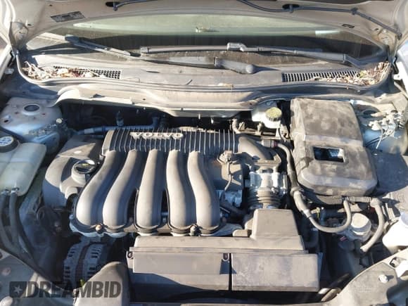 ✅ 2009 Volvo V50 • VIN: YV1MW390592470167 • Lot: 42473638. Listed on IAAI with 104,772 mi. Free auction sales archive from the USA and detailed vehicle history report at DreamBid. Image 10.