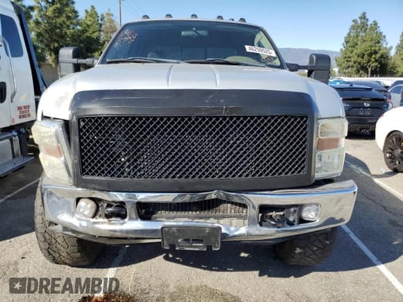 ✅ 2008 Ford F-250 XL • VIN: 1FTSW21R08EB69725 • Лот: 46259525. Опубликован ранее на Copart с пробегом 137 627 миль. Бесплатный доступ к архиву аукционных продаж из США и подробный отчёт об истории автомобиля на DreamBid. Изображение 5.