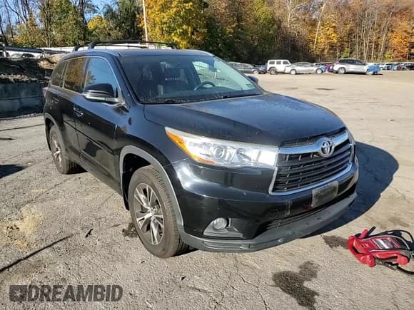 ✅ 2016 Toyota Highlander XLE • VIN: 5TDJKRFH9GS504134 • Lot: 90221215. Wystawiony na Copart z przebiegiem 79 181 mil. Bezpłatny archiwum sprzedaży aukcyjnych z USA i szczegółowy raport historii pojazdu na DreamBid. Zdjęcie 14.
