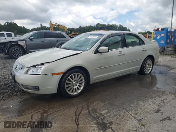 ✅ 2008 Mercury Milan Premier • VIN: 3MEHM02108R644542 • Lot: 70479275. Wystawiony na Copart z przebiegiem 128 004 mil. Bezpłatny archiwum sprzedaży aukcyjnych z USA i szczegółowy raport historii pojazdu na DreamBid. Zdjęcie 1.