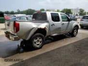 ✅ 2008 Nissan Frontier LE • VIN: 1N6AD07W48C431676 • Lot: 68113955. Wystawiony na Copart z przebiegiem 131 235 mil. Bezpłatny archiwum sprzedaży aukcyjnych z USA i szczegółowy raport historii pojazdu na DreamBid. Zdjęcie 3.