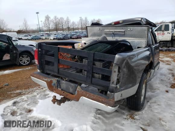 2003 Dodge Dakota SLT z VIN 1D7HL48X83S133929, wystawiony jako Copart lot #71709772 z przebiegiem Nie podano mil oraz Nie do naprawy • Non repairable. Historia ofert i sprzedaży dostępna na DreamBid. Obrazek 4.