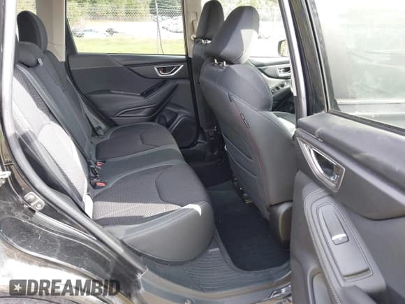 ✅ 2019 Subaru Forester Premium • VIN: JF2SKAGC3KH583498 • Lot: 43419290. Listed on IAAI with 157,452 mi. Free auction sales archive from the USA and detailed vehicle history report at DreamBid. Image 8.