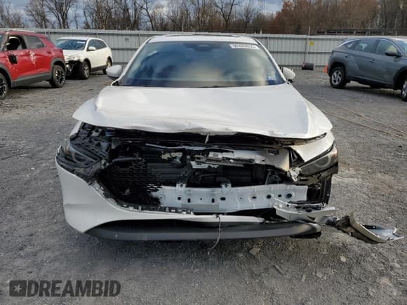 ✅ 2024 Mazda 3 S Premium • VIN: JM1BPAMM8R1718877 • Lot: 92409855. Listed on Copart with 17,518 mi. Free auction sales archive from the USA and detailed vehicle history report at DreamBid. Image 5.