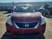✅ 2013 Nissan Versa SV • VIN: 3N1CN7AP6DL880085 • Lot: 80584525. Wystawiony na Copart z przebiegiem 153 138 mil. Bezpłatny archiwum sprzedaży aukcyjnych z USA i szczegółowy raport historii pojazdu na DreamBid. Zdjęcie 5.