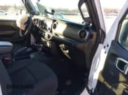 ✅ 2021 Jeep Wrangler Unlimited Sport S • VIN: 1C4HJXDG5MW697149 • Лот: 41642386. Опубликован ранее на IAAI с пробегом 71 253 миль. Бесплатный доступ к архиву аукционных продаж из США и подробный отчёт об истории автомобиля на DreamBid. Изображение 5.