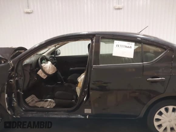 ✅ 2015 Nissan Versa SV • VIN: 3N1CN7APXFL893506 • Лот: 41333668. Опубликован ранее на IAAI с пробегом Не указан. Бесплатный доступ к архиву аукционных продаж из США и подробный отчёт об истории автомобиля на DreamBid. Изображение 15.