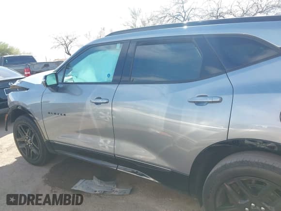 ✅ 2024 Chevrolet Blazer RS • VIN: 3GNKBERS3RS125978 • Lot: 41895310. Listed on IAAI with 22,259 mi. Free auction sales archive from the USA and detailed vehicle history report at DreamBid. Image 14.