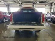 ✅ 2008 Cadillac Escalade EXT • VIN: 3GYFK628X8G194175 • Lot: 68076284. Listed on Copart with 224,315 mi. Free auction sales archive from the USA and detailed vehicle history report at DreamBid. Image 6.