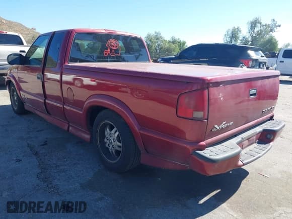 ✅ 2003 Chevrolet S-10 LS • VIN: 1GCCS19X338177239 • Лот: 41637978. Опубликован ранее на IAAI с пробегом 182 029 миль. Бесплатный доступ к архиву аукционных продаж из США и подробный отчёт об истории автомобиля на DreamBid. Изображение 3.