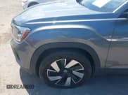 ✅ 2024 Volkswagen Atlas SE • VIN: 1V2HE2CA7RC249877 • Lot: 42614219. Wystawiony na IAAI z przebiegiem 7 108 mil. Bezpłatny archiwum sprzedaży aukcyjnych z USA i szczegółowy raport historii pojazdu na DreamBid. Zdjęcie 20.