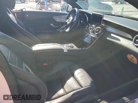 ✅ 2018 Mercedes-Benz C 300 • VIN: WDDWJ4KB7JF679511 • Lot: 85145625. Wystawiony na Copart z przebiegiem 118 623 mil. Bezpłatny archiwum sprzedaży aukcyjnych z USA i szczegółowy raport historii pojazdu na DreamBid. Zdjęcie 10.