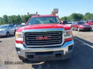 ✅ 2015 GMC Sierra 2500HD • VIN: 1GD01XEG9FZ128510 • Lot: 42653656. Wystawiony na IAAI z przebiegiem 302 738 mil. Bezpłatny archiwum sprzedaży aukcyjnych z USA i szczegółowy raport historii pojazdu na DreamBid. Zdjęcie 12.
