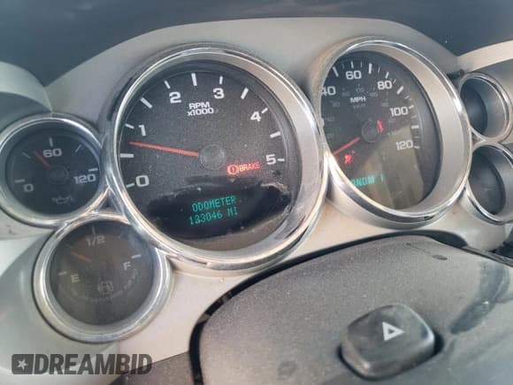 ✅ 2007 Chevrolet Silverado 2500HD 2LT • VIN: 1GCHK29607E590679 • Lot: 71999214. Wystawiony na Copart z przebiegiem 123 046 mil. Bezpłatny archiwum sprzedaży aukcyjnych z USA i szczegółowy raport historii pojazdu na DreamBid. Zdjęcie 9.