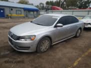 ✅ 2014 Volkswagen Passat S • VIN: 1VWAT7A30EC104309 • Лот: 89646445. Опубликован ранее на Copart с пробегом 168 325 миль. Бесплатный доступ к архиву аукционных продаж из США и подробный отчёт об истории автомобиля на DreamBid. Изображение 1.