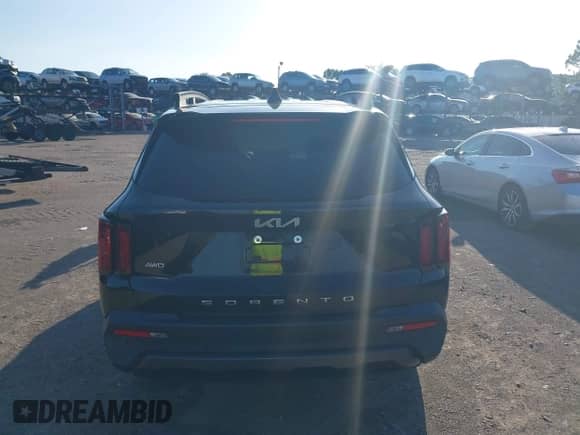 2022 Kia Sorento X-Line S z VIN 5XYRLDLC4NG102771, wystawiony jako IAAI lot #42654251 z przebiegiem 39 228 mil mil oraz . Historia ofert i sprzedaży dostępna na DreamBid. Obrazek 16.