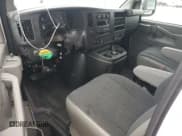 ✅ 2025 Chevrolet Express Cargo • VIN: 1GCWGAFP8S1159197 • Lot: 85582315. Wystawiony na Copart z przebiegiem Nie podano. Bezpłatny archiwum sprzedaży aukcyjnych z USA i szczegółowy raport historii pojazdu na DreamBid. Zdjęcie 8.